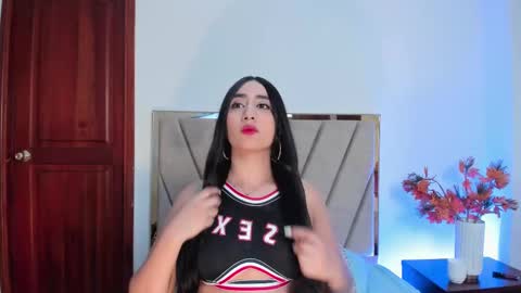 serenaaveline online show from September 26, 2:19 am