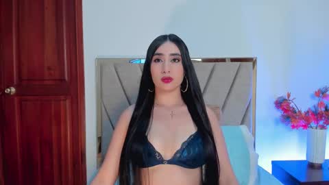 serenaaveline online show from September 25, 2:07 am