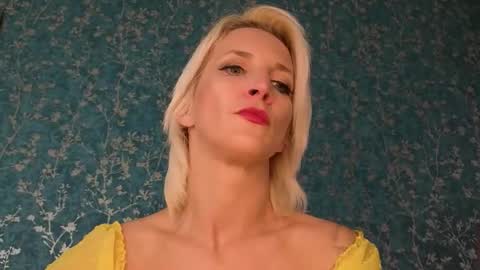 serenexx  your MILF online show from October 10, 9:59 am