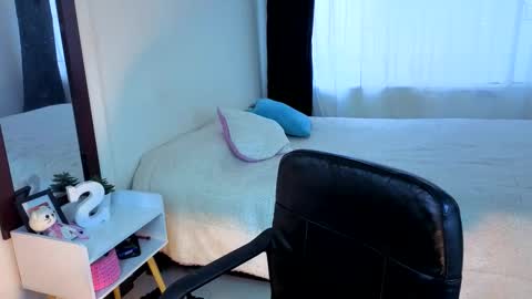 Serenna Cruz online show from October 2, 10:08 pm