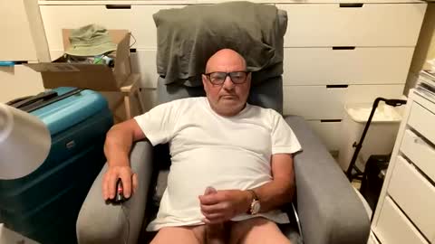 serge8413 online show from May 22, 10:05 pm