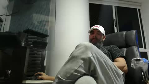 hetero serio discreto online show from February 25, 12:36 am