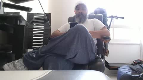 Snapshot of serioyhetero19 chatting on October 6, 7:20 pm hetero serio discreto online show from October 6, 7:20 pm