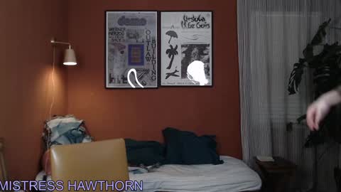 Miss Hawthorn online show from December 13, 7:21 pm