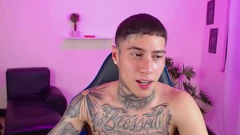 Thomas online show from February 20, 9:50 pm