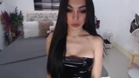 Snapshot of sexenchantresstgirl chatting on January 19, 3:08 am Mistress Maria online show from January 19, 3:08 am