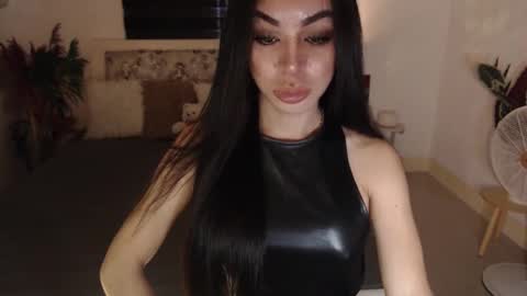 Snapshot of sexenchantresstgirl chatting on March 4, 12:50 am Mistress Maria online show from March 4, 12:50 am