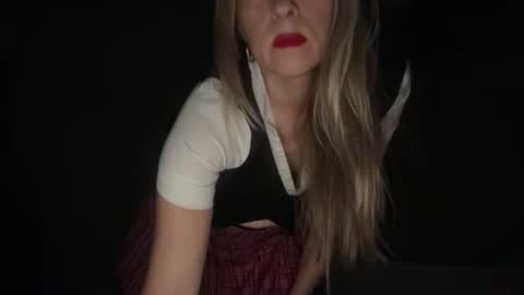 sexkitten2002 online show from November 24, 2:32 am