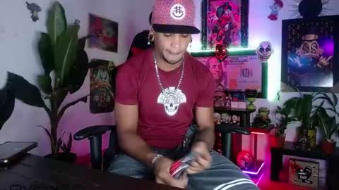 Aharon  ravelo online show from July 21, 5:09 am