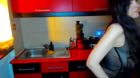 sexqueen1111 online show from February 15, 11:31 am