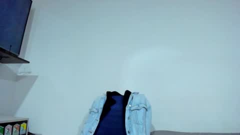 Jax and Lu online show from November 22, 1:15 am