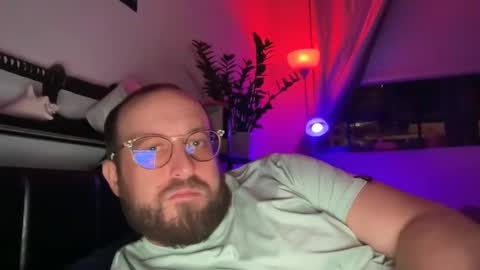 Snapshot of sexxfreak21 chatting on December 4, 3:31 am sexxfreak21 online show from December 4, 3:31 am