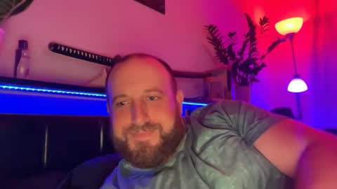 Snapshot of sexxfreak21 chatting on December 19, 2:01 am sexxfreak21 online show from December 19, 2:01 am