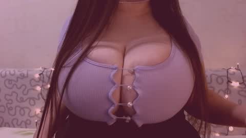 Julia online show from December 13, 8:51 am