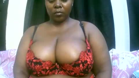 sexxi_ebony online show from May 17, 12:58 pm