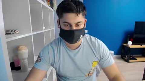 Snapshot of sexxxdickbig chatting on March 1, 7:15 pm Tommy online show from March 1, 7:15 pm