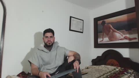 sexxy man online show from December 24, 11:00 pm