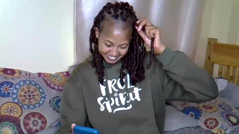 Snapshot of sexy_bluegirl chatting on February 22, 7:14 pm sexy_bluegirl online show from February 22, 7:14 pm
