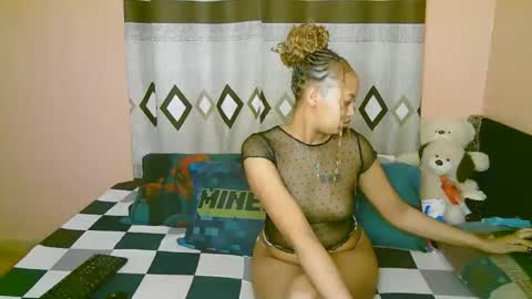 sexy_bluegirl online show from October 27, 12:27 pm