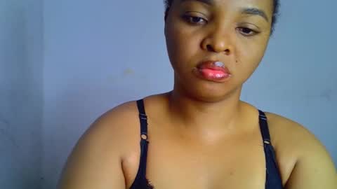 Clara online show from November 9, 7:49 pm