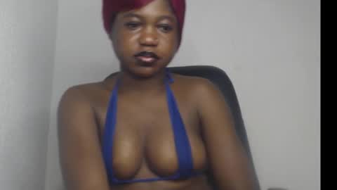 Snapshot of sexy_floral chatting on September 13, 8:39 am Angela online show from September 13, 8:39 am