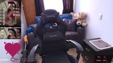 laura  online show from September 29, 4:06 pm