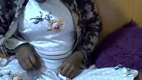 Snapshot of sexy_leila3 chatting on February 9, 8:13 pm kayla online show from February 9, 8:13 pm