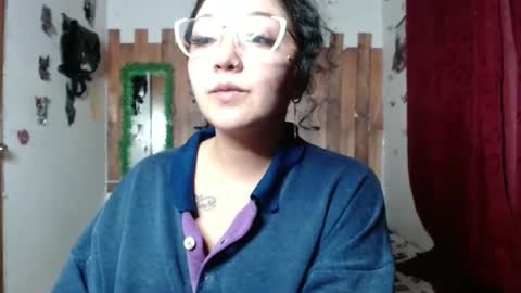 sexy lolas online show from January 7, 1:49 am