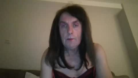 Snapshot of sexy_sophie125 chatting on December 1, 6:21 pm Sexy Sophie online show from December 1, 6:21 pm