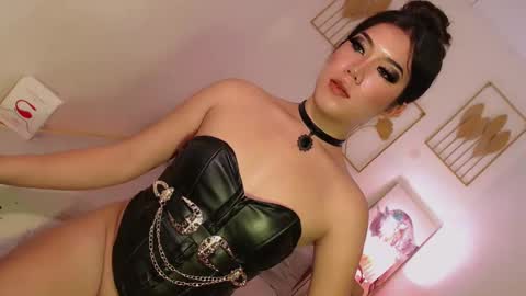 Snapshot of sexybaby2999 chatting on February 9, 5:11 pm Lexie online show from February 9, 5:11 pm