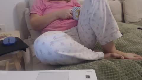 Sexyblonde4u58 online show from November 10, 4:48 am