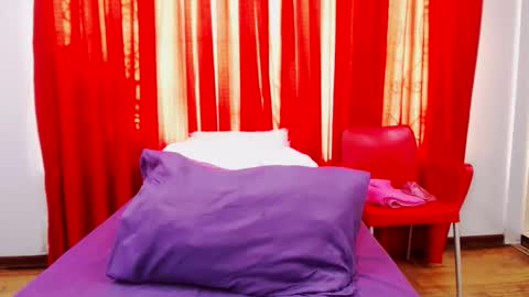 sexybustyboobs online show from November 18, 3:31 am