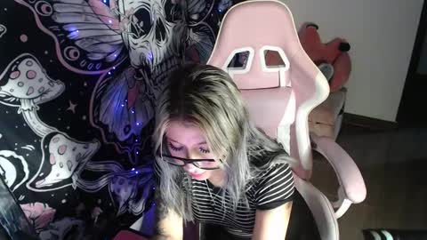 Carrie online show from February 25, 8:25 am