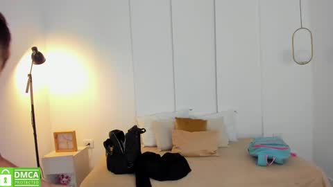 chanell and yina online show from February 19, 7:16 pm