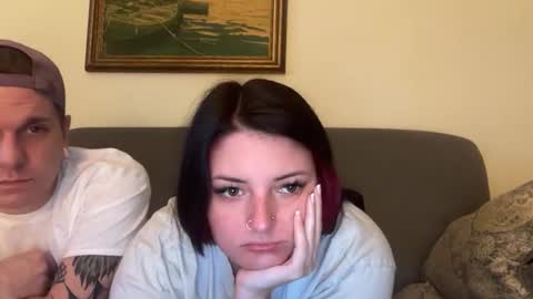 sexycouple41110 online show from March 12, 3:32 am