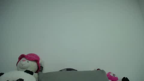 viole online show from February 20, 5:12 am