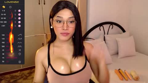 Kelly online show from October 16, 2:33 am