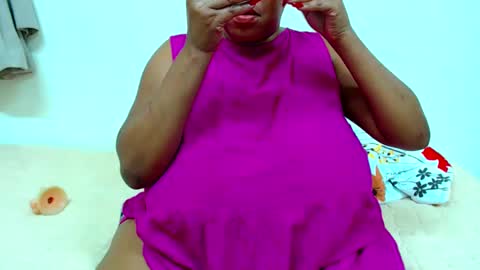 sexyebonylove89 online show from December 7, 7:38 pm