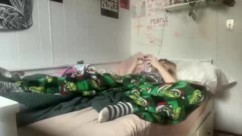 sexyflower21555 online show from December 7, 8:55 pm