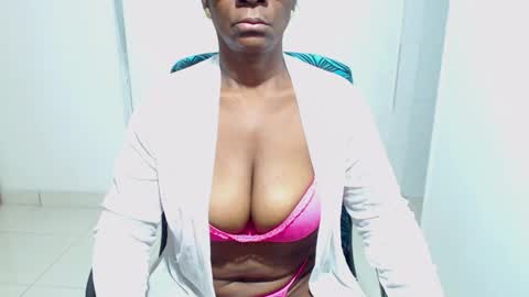 sexyhanny4u online show from November 13, 6:16 am