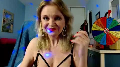 Jenny online show from October 31, 8:42 pm