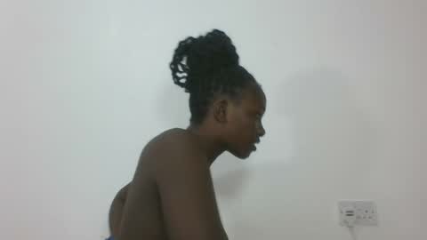 JOAN online show from March 4, 5:45 pm