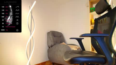 katalina larson online show from February 22, 4:05 am