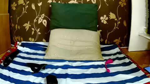 Squirty Maya Gold online show from February 25, 7:01 am