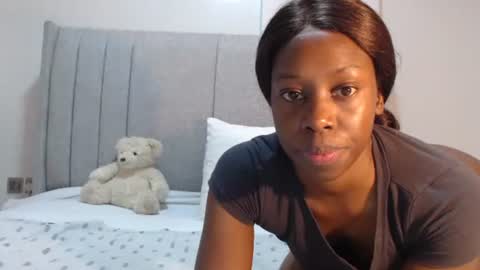 sexymonalisa1 online show from October 5, 8:23 am