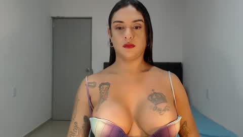 Natalia Duran online show from October 17, 12:20 pm