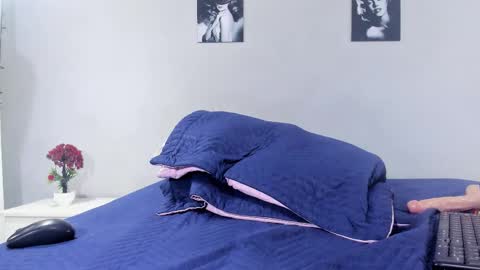 sexynova 93 online show from December 20, 9:00 pm