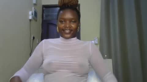 Snapshot of sexypetite_lee chatting on February 10, 5:25 am Lee online show from February 10, 5:25 am