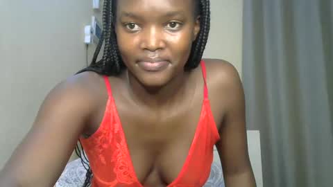 Snapshot of sexypetite_lee chatting on March 8, 4:45 am Lee online show from March 8, 4:45 am