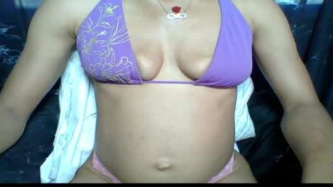 sexypussy000 online show from May 5, 7:14 am
